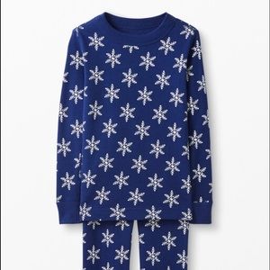 Hanna Andersson size 4 snowflake pajamas